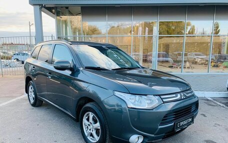 Mitsubishi Outlander III рестайлинг 3, 2013 год, 1 200 000 рублей, 3 фотография