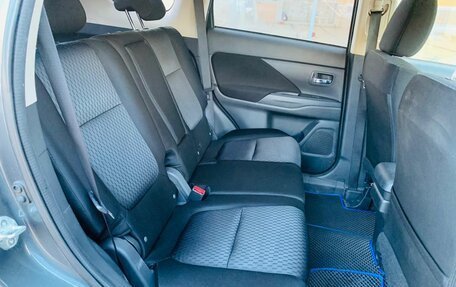 Mitsubishi Outlander III рестайлинг 3, 2013 год, 1 200 000 рублей, 11 фотография