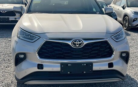 Toyota Highlander, 2025 год, 5 600 000 рублей, 1 фотография