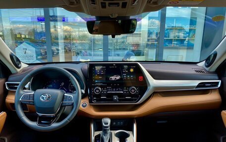 Toyota Highlander, 2025 год, 6 130 000 рублей, 14 фотография