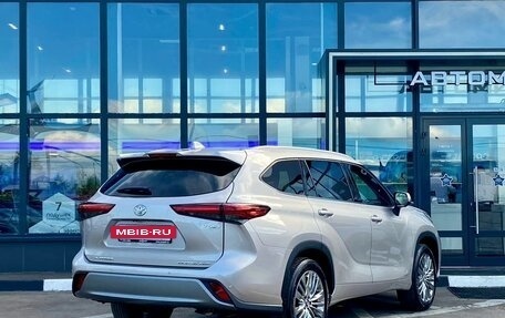Toyota Highlander, 2025 год, 6 130 000 рублей, 9 фотография