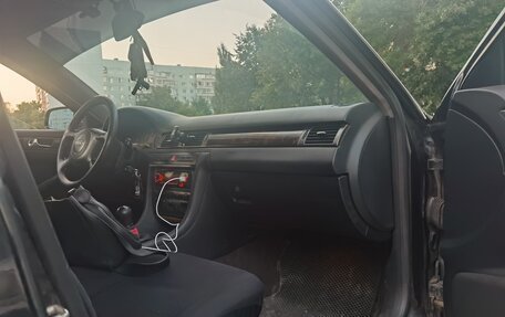 Audi A6, 1999 год, 380 000 рублей, 18 фотография