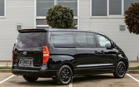 Hyundai Grand Starex Grand Starex I рестайлинг 2, 2014 год, 2 000 000 рублей, 6 фотография