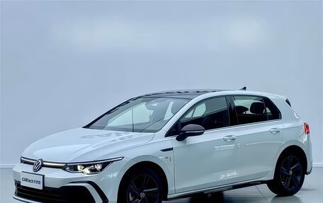 Volkswagen Golf VIII, 2022 год, 2 270 000 рублей, 2 фотография