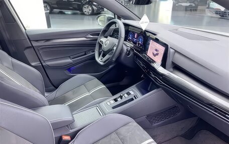 Volkswagen Golf VIII, 2022 год, 2 270 000 рублей, 6 фотография