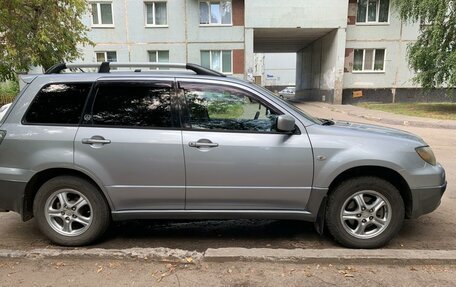 Mitsubishi Outlander III рестайлинг 3, 2003 год, 500 000 рублей, 1 фотография
