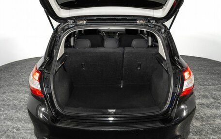 Nissan Tiida, 2015 год, 900 000 рублей, 17 фотография