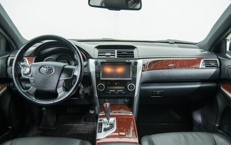 Toyota Camry, 2012 год, 1 899 000 рублей, 13 фотография