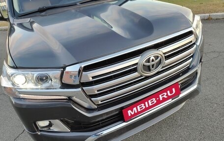 Toyota Land Cruiser 200, 2016 год, 5 250 000 рублей, 8 фотография