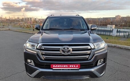 Toyota Land Cruiser 200, 2016 год, 5 250 000 рублей, 2 фотография
