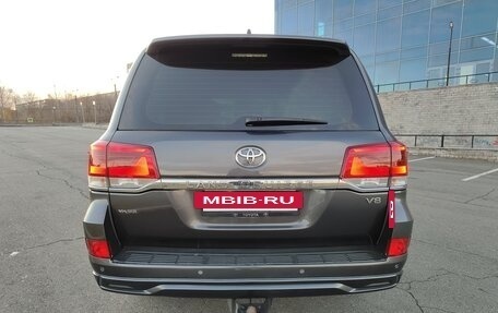 Toyota Land Cruiser 200, 2016 год, 5 250 000 рублей, 6 фотография