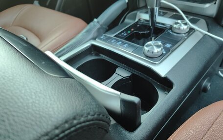 Toyota Land Cruiser 200, 2016 год, 5 250 000 рублей, 26 фотография