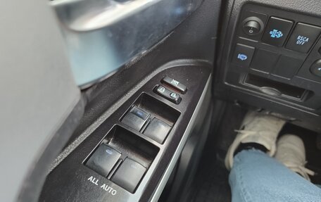 Toyota Land Cruiser 200, 2016 год, 5 250 000 рублей, 29 фотография