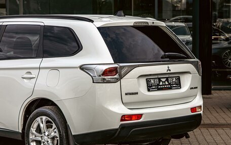 Mitsubishi Outlander III рестайлинг 3, 2014 год, 1 350 000 рублей, 10 фотография