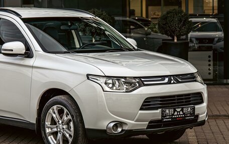 Mitsubishi Outlander III рестайлинг 3, 2014 год, 1 350 000 рублей, 9 фотография