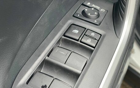 Toyota RAV4, 2025 год, 3 890 000 рублей, 8 фотография