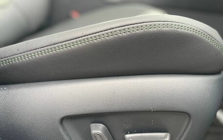Toyota RAV4, 2025 год, 3 890 000 рублей, 24 фотография