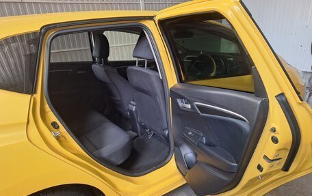 Honda Fit III, 2018 год, 1 450 000 рублей, 9 фотография