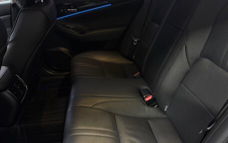 Toyota Crown, 2016 год, 2 850 000 рублей, 17 фотография