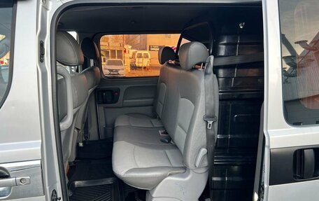 Hyundai Grand Starex Grand Starex I рестайлинг 2, 2009 год, 950 000 рублей, 14 фотография