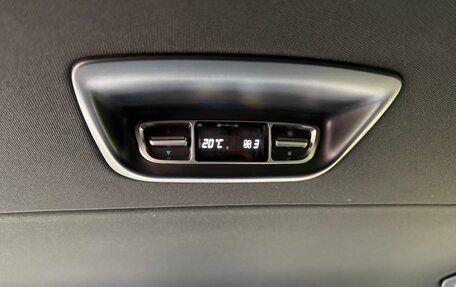 Mercedes-Benz V-Класс, 2018 год, 3 800 000 рублей, 14 фотография