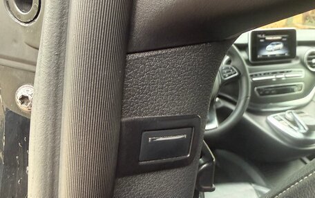 Mercedes-Benz V-Класс, 2018 год, 3 800 000 рублей, 13 фотография