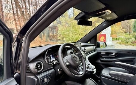 Mercedes-Benz V-Класс, 2018 год, 3 800 000 рублей, 18 фотография