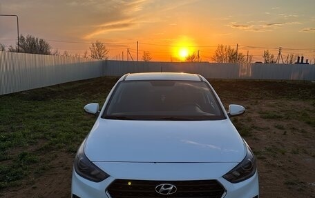 Hyundai Solaris II рестайлинг, 2017 год, 1 300 000 рублей, 7 фотография