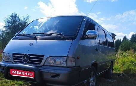 SsangYong Istana, 2001 год, 600 000 рублей, 2 фотография