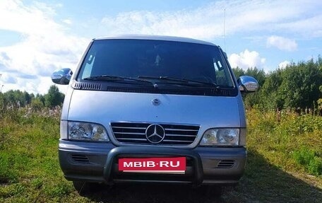 SsangYong Istana, 2001 год, 600 000 рублей, 3 фотография