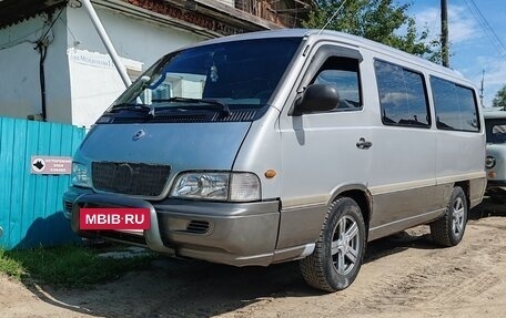 SsangYong Istana, 2001 год, 600 000 рублей, 4 фотография