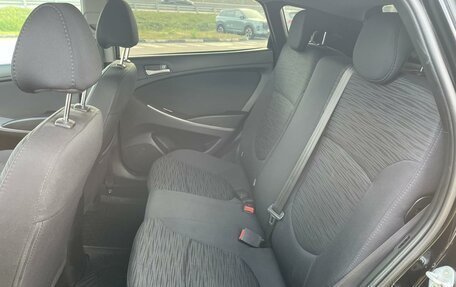 Hyundai Solaris II рестайлинг, 2015 год, 865 000 рублей, 16 фотография