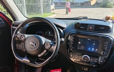 KIA Soul II рестайлинг, 2016 год, 1 300 000 рублей, 8 фотография