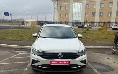Volkswagen Tiguan II, 2021 год, 3 490 000 рублей, 1 фотография
