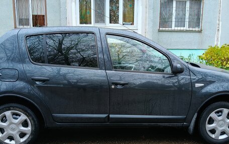 Renault Sandero I, 2010 год, 700 000 рублей, 2 фотография