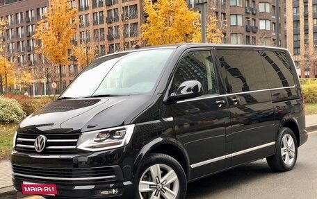 Volkswagen Multivan T6 рестайлинг, 2018 год, 4 499 000 рублей, 1 фотография