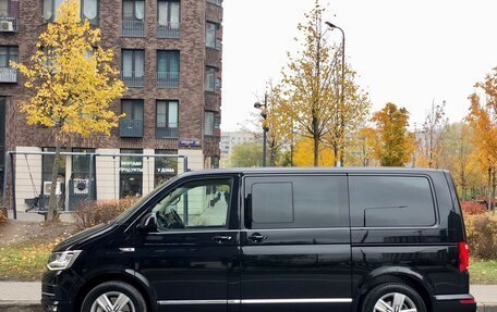 Volkswagen Multivan T6 рестайлинг, 2018 год, 4 499 000 рублей, 6 фотография