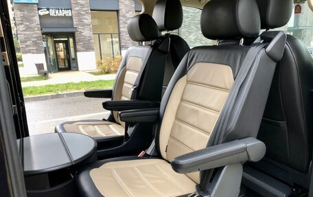 Volkswagen Multivan T6 рестайлинг, 2018 год, 4 499 000 рублей, 20 фотография