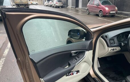 Volvo V40 Cross Country I, 2015 год, 1 490 000 рублей, 13 фотография