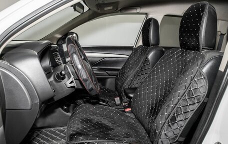 Mitsubishi Outlander III рестайлинг 3, 2014 год, 1 650 000 рублей, 6 фотография