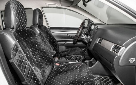 Mitsubishi Outlander III рестайлинг 3, 2014 год, 1 650 000 рублей, 5 фотография