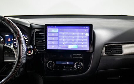Mitsubishi Outlander III рестайлинг 3, 2014 год, 1 650 000 рублей, 11 фотография