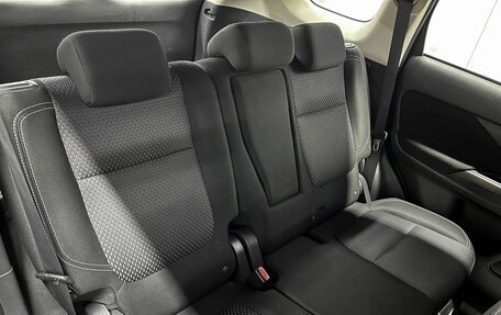 Mitsubishi Outlander III рестайлинг 3, 2019 год, 1 995 000 рублей, 13 фотография