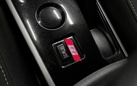 Mitsubishi Outlander III рестайлинг 3, 2019 год, 1 995 000 рублей, 21 фотография