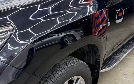Toyota Land Cruiser Prado 150 рестайлинг 2, 2019 год, 4 500 000 рублей, 3 фотография