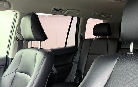 Toyota Land Cruiser Prado 150 рестайлинг 2, 2019 год, 4 500 000 рублей, 21 фотография