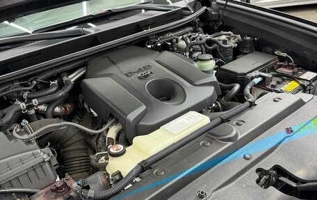 Toyota Land Cruiser Prado 150 рестайлинг 2, 2019 год, 4 500 000 рублей, 27 фотография
