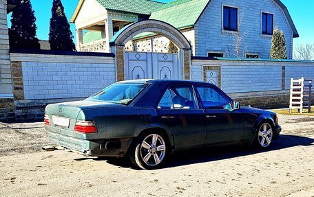 Mercedes-Benz E-Класс, 1995 год, 240 000 рублей, 1 фотография