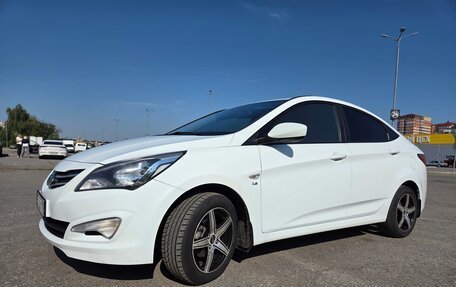Hyundai Solaris II рестайлинг, 2016 год, 799 000 рублей, 1 фотография