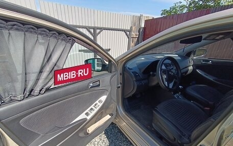 Hyundai Solaris II рестайлинг, 2011 год, 880 000 рублей, 4 фотография